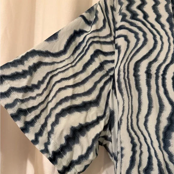 Patterned Jumpsuit - Picture 5 of 11